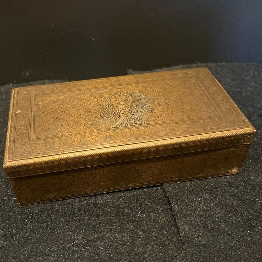 Vintage Metal Box / Money Box - Picture 8 of 16